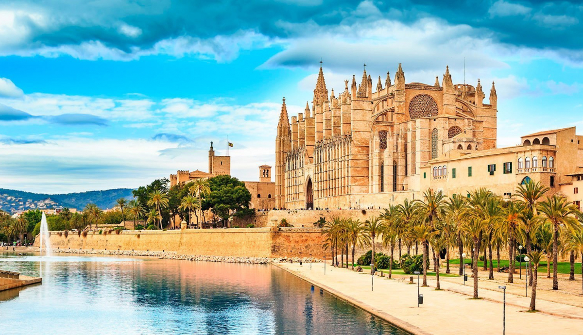 Palma de Mallorca - vacanță cu zbor direct din Chișinău