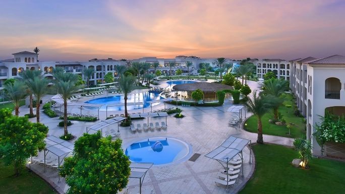 Забронируйте Jaz Mirabel Park &amp; Club в Шарм-эль-Шейхе, Египет, с Voiaj International и спланируйте свой отдых просто и удобно.