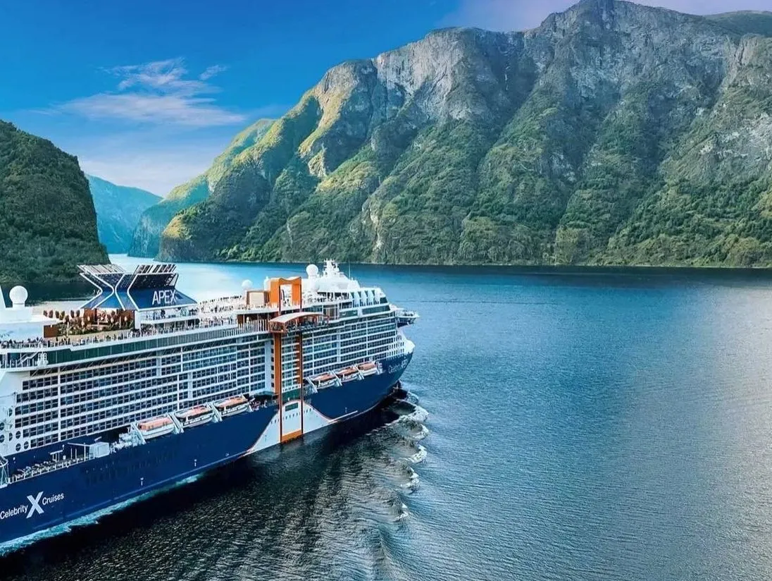 Destinații de croazieră – orașe de coastă și peisaje exotice